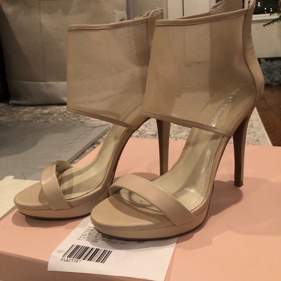 - NEW BCBG HEELS - Picture 1 of 5
